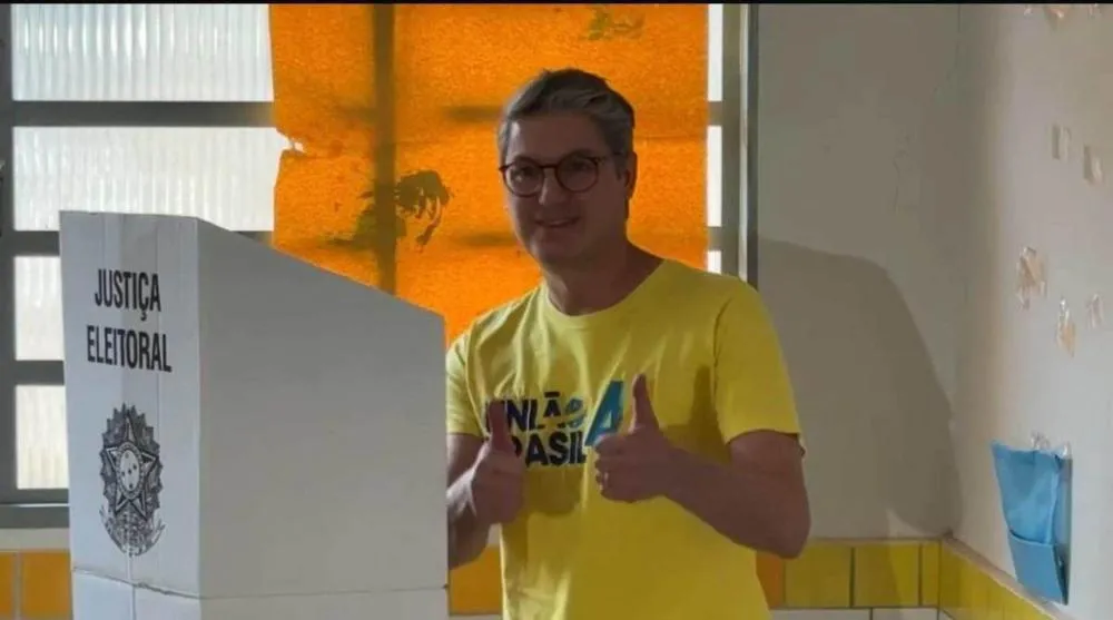 Dr. Lucas Antoniette é reeleito prefeito de Águas Lindas de Goiás com apoio massivo da população