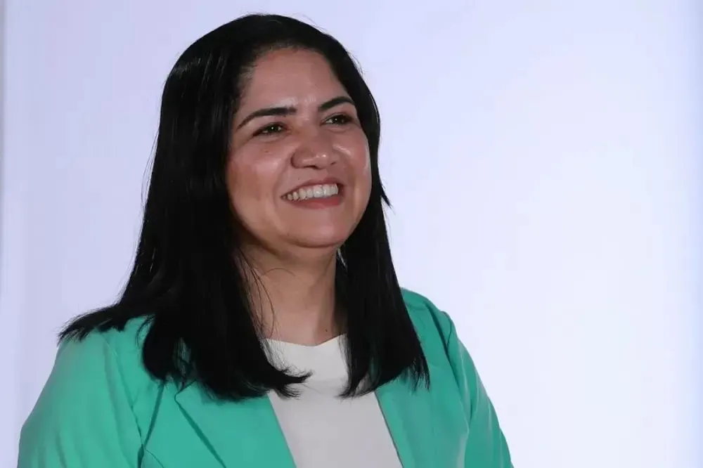 Conheça Taís Peixoto, candidata a vereadora por Águas Lindas de Goiás que vem cada dia mais agregando amigos e eleitores